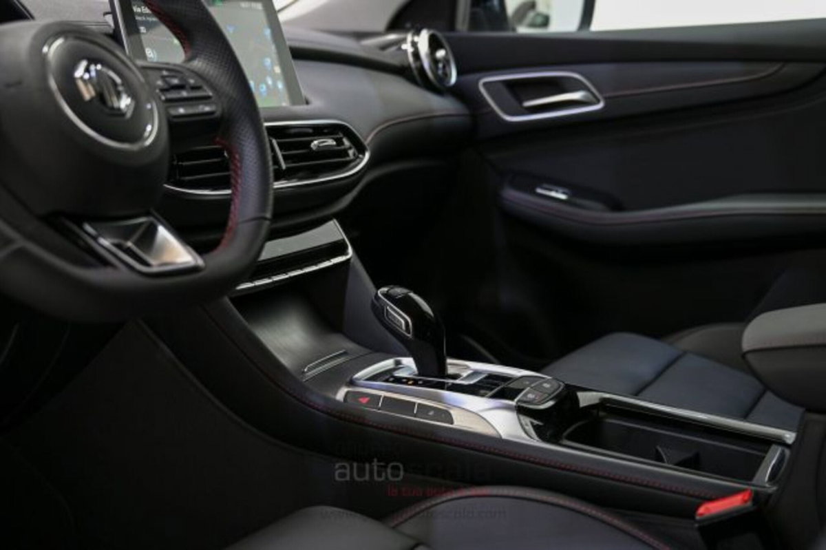 Mg EHS Plug-in Hybrid Excite (16)