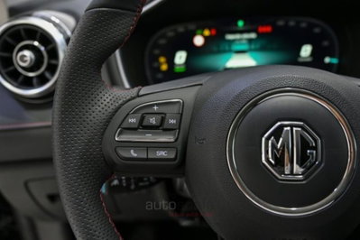Mg EHS Plug-in Hybrid Excite (19)