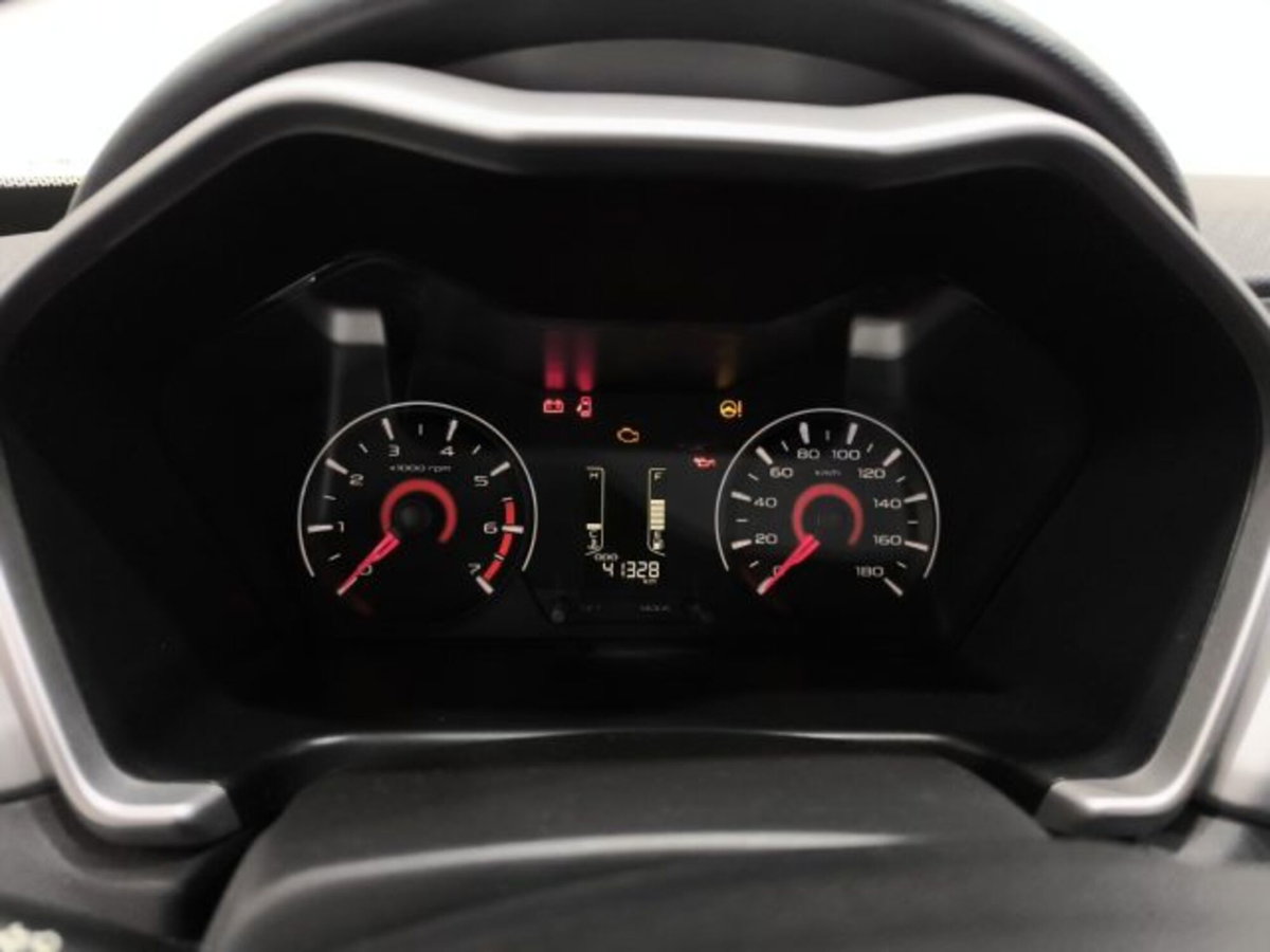 Mahindra KUV100 1.2 K8 m-bifuel (11)