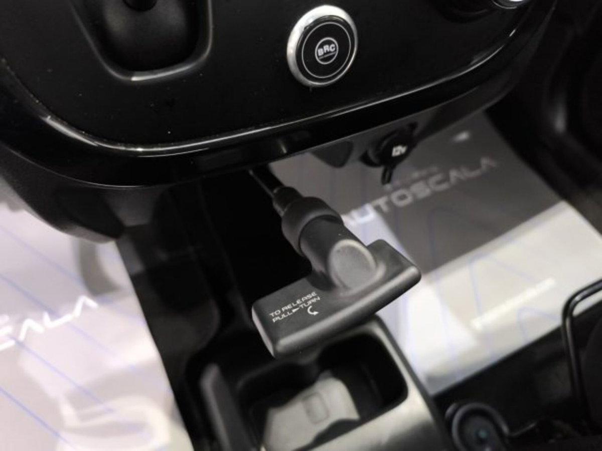 Mahindra KUV100 1.2 K8 m-bifuel (13)