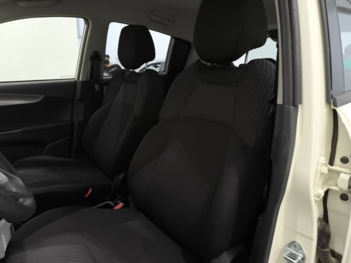 Mahindra KUV100 1.2 K8 m-bifuel (9)