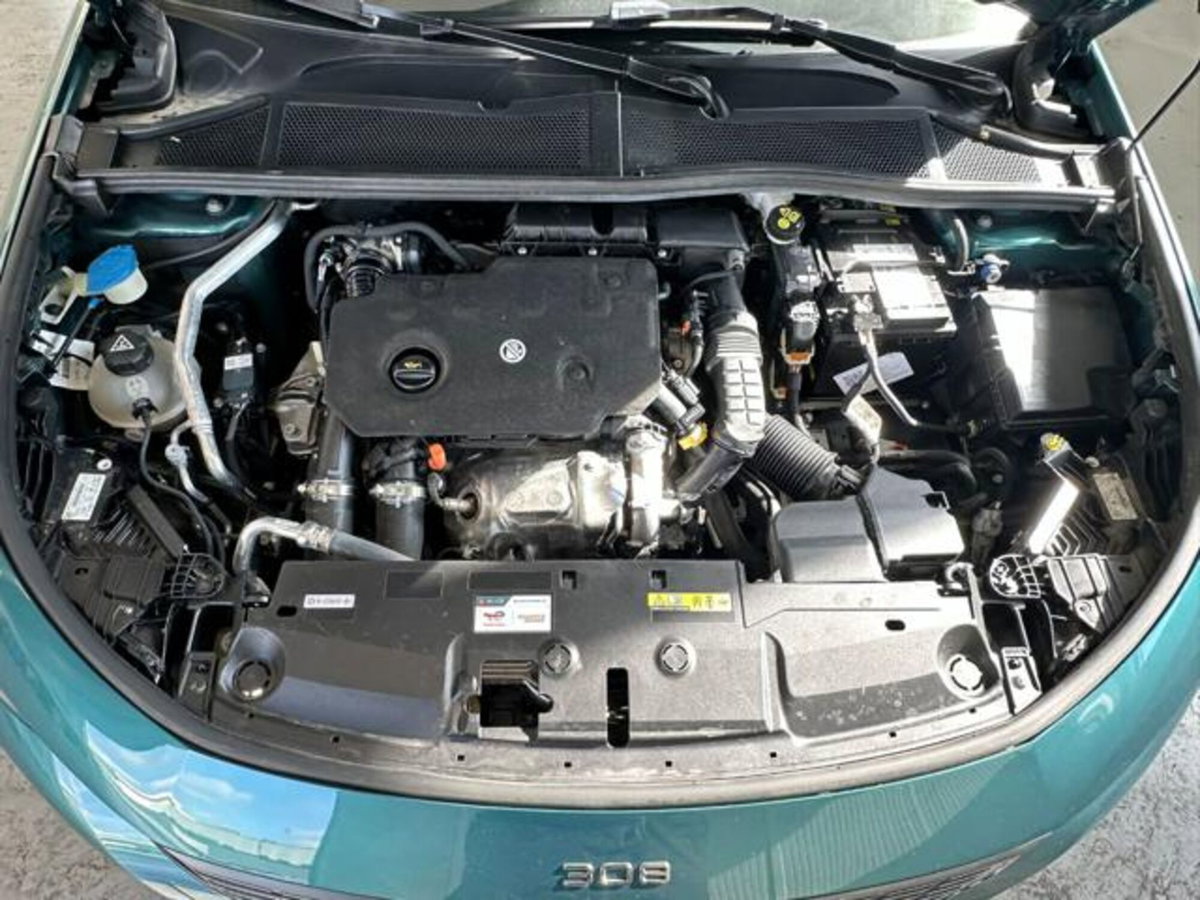 Peugeot 308 SW BlueHDi 130 S&S EAT8 GT Pack (10)