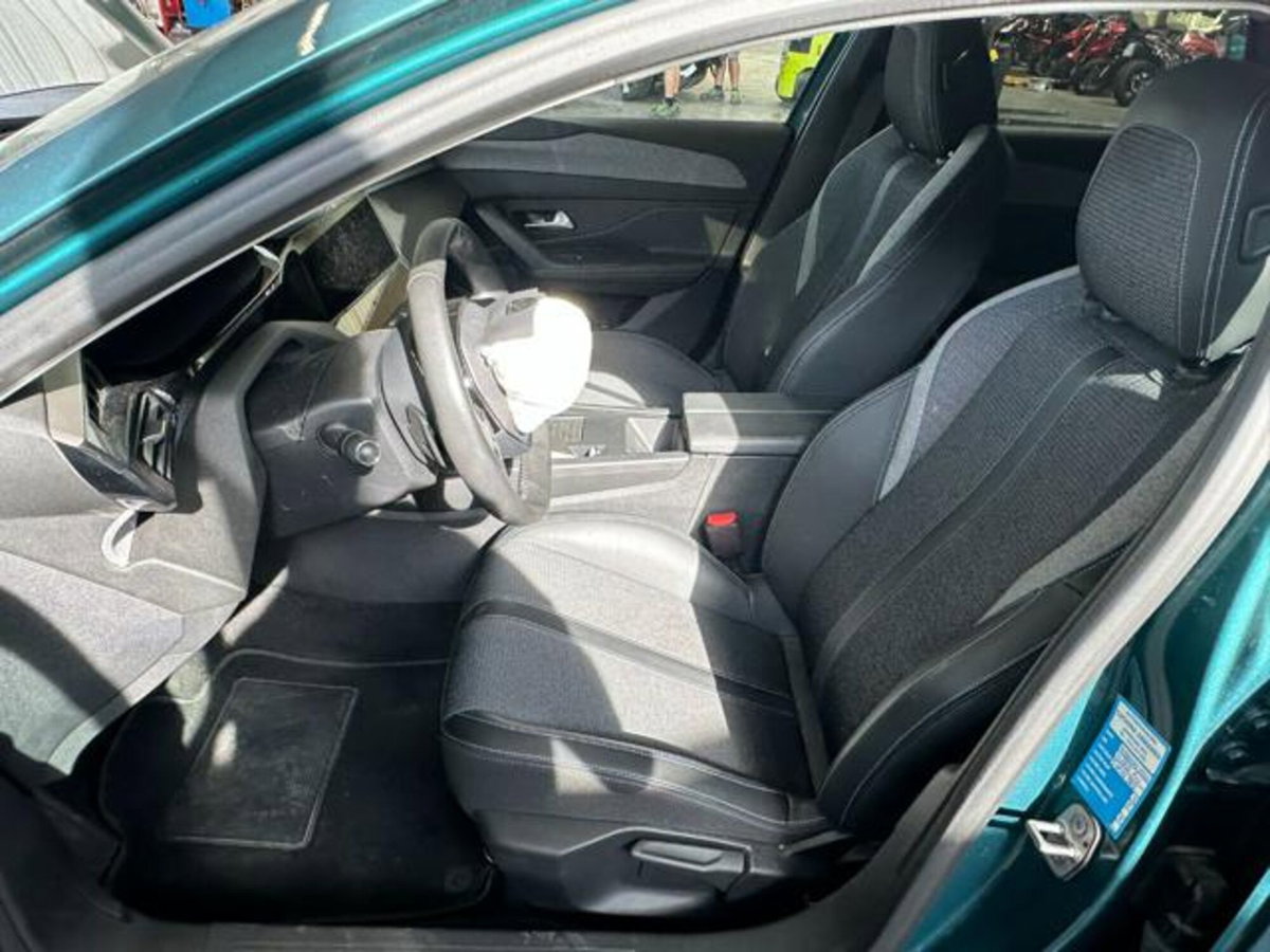 Peugeot 308 SW BlueHDi 130 S&S EAT8 GT Pack (11)