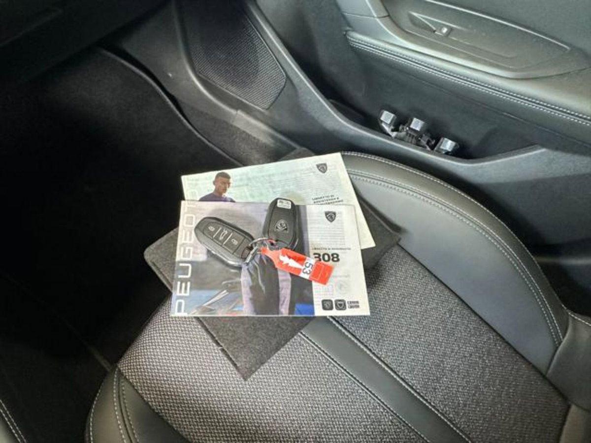Peugeot 308 SW BlueHDi 130 S&S EAT8 GT Pack (18)