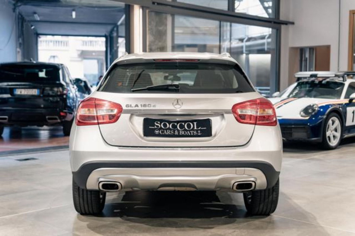 Mercedes-Benz GLA SUV 180 d Automatic Executive (5)