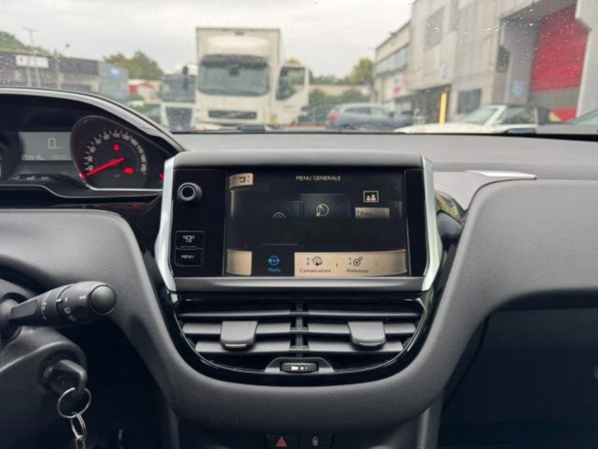 Peugeot 208 VTi 82 CV 5 porte Access (11)
