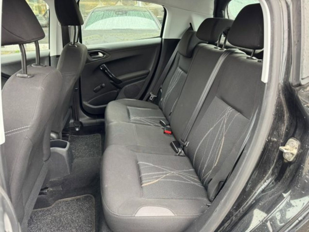 Peugeot 208 VTi 82 CV 5 porte Access (15)