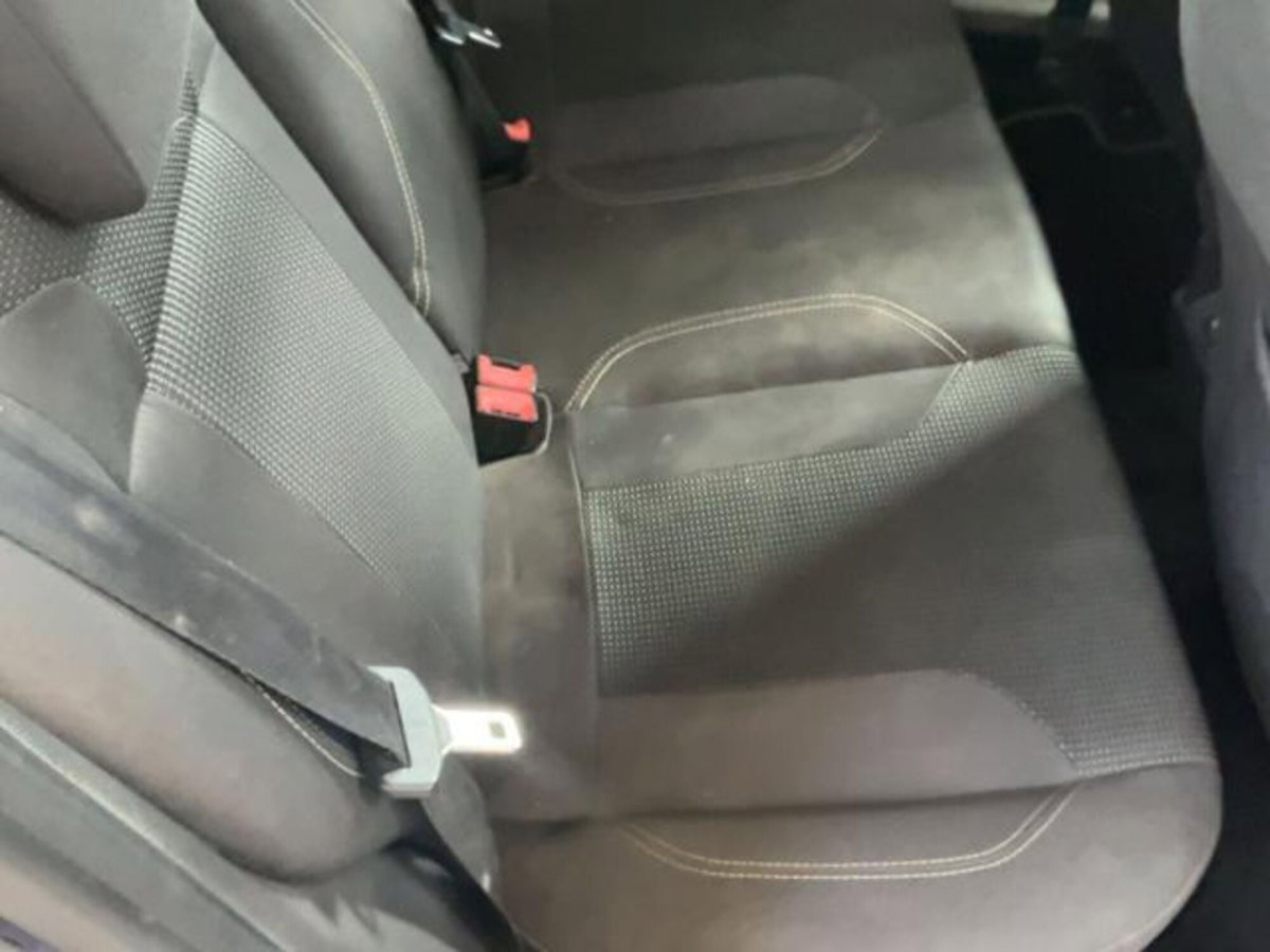Ford Fiesta 1.4 5p. Bz.- GPL Titanium (16)