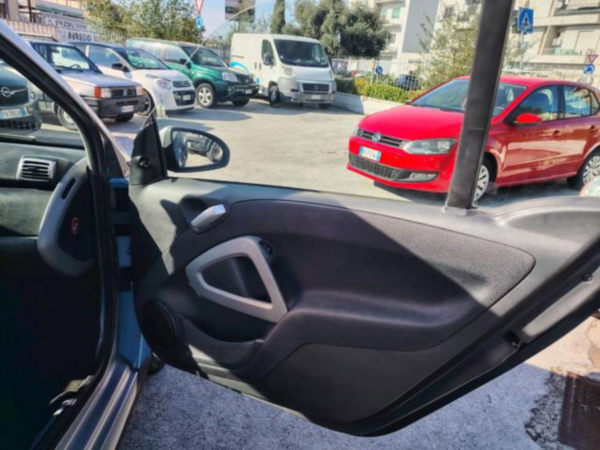 smart Fortwo 1000 52 kW MHD coupé passion (12)