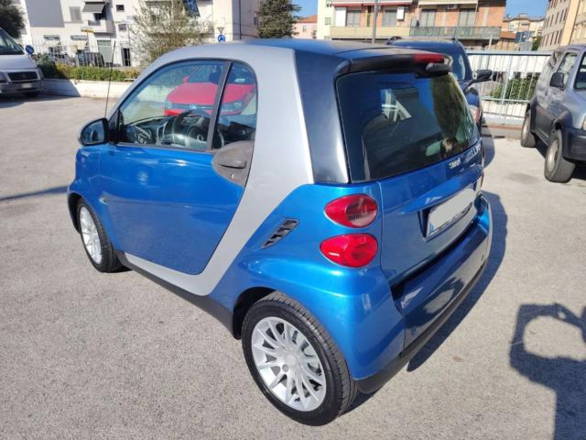 smart Fortwo 1000 52 kW MHD coupé passion (4)