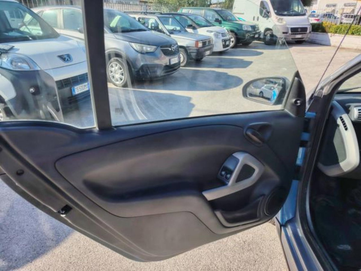 smart Fortwo 1000 52 kW MHD coupé passion (8)