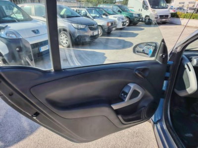 smart Fortwo 1000 52 kW MHD coupé passion (8)