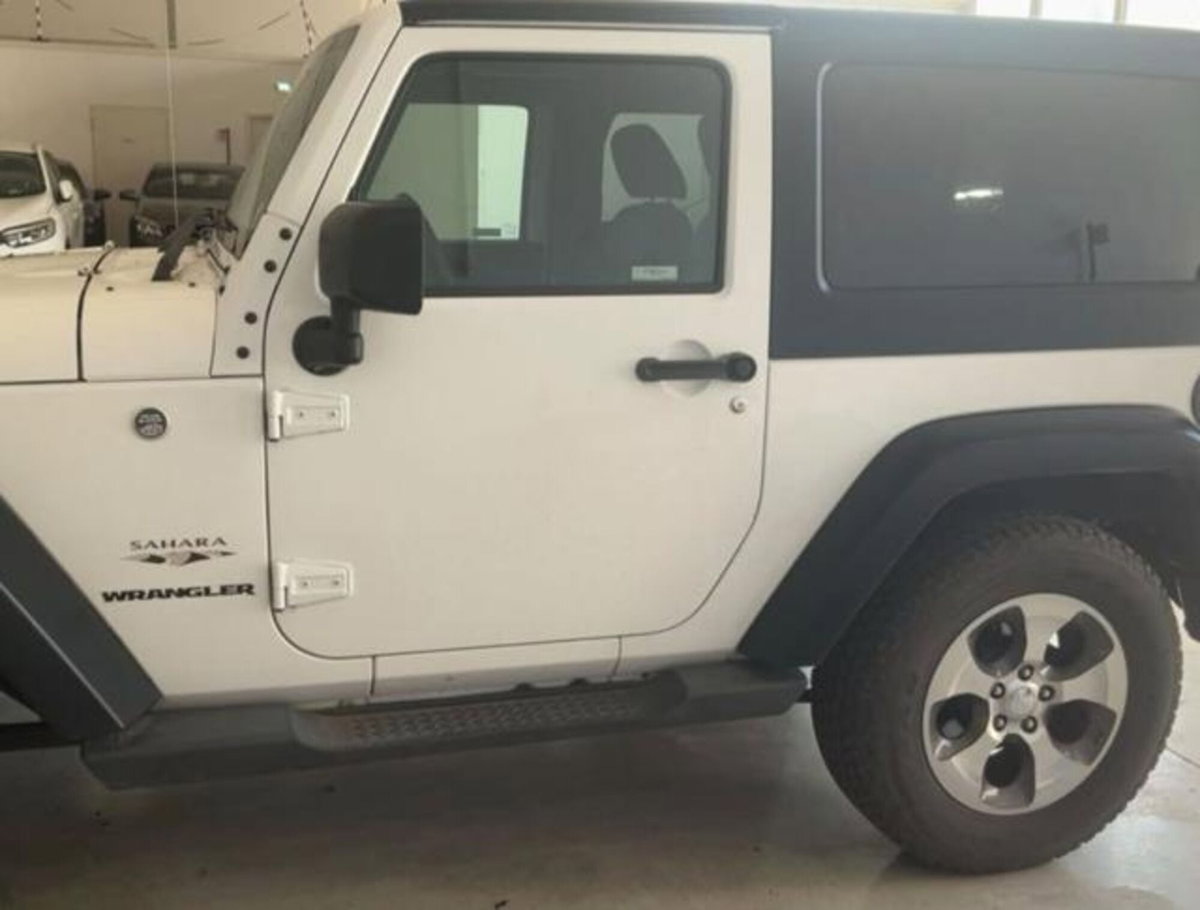 Jeep Wrangler 2.8 CRD DPF Sahara Auto (8)