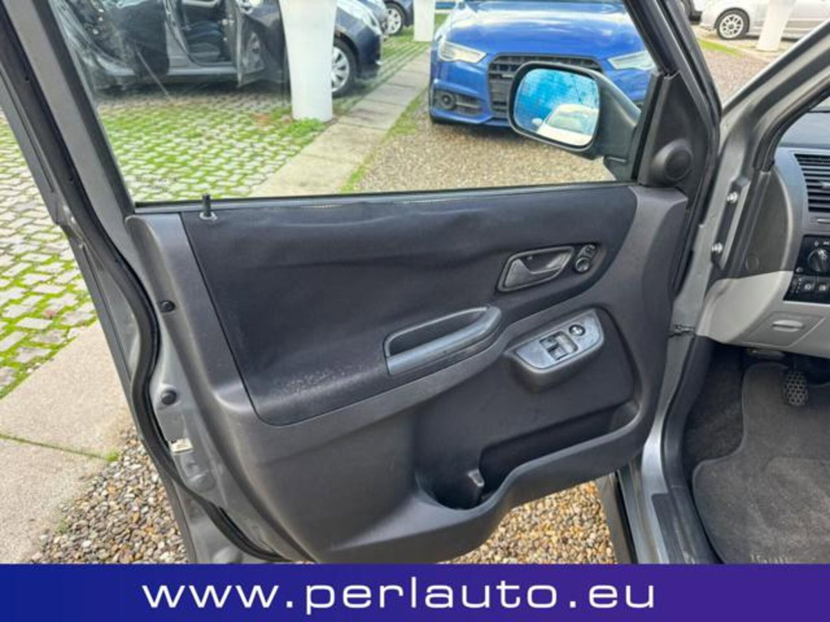 Suzuki Ignis 1.3 16V cat GL Sp. Ed. 2005 (5)