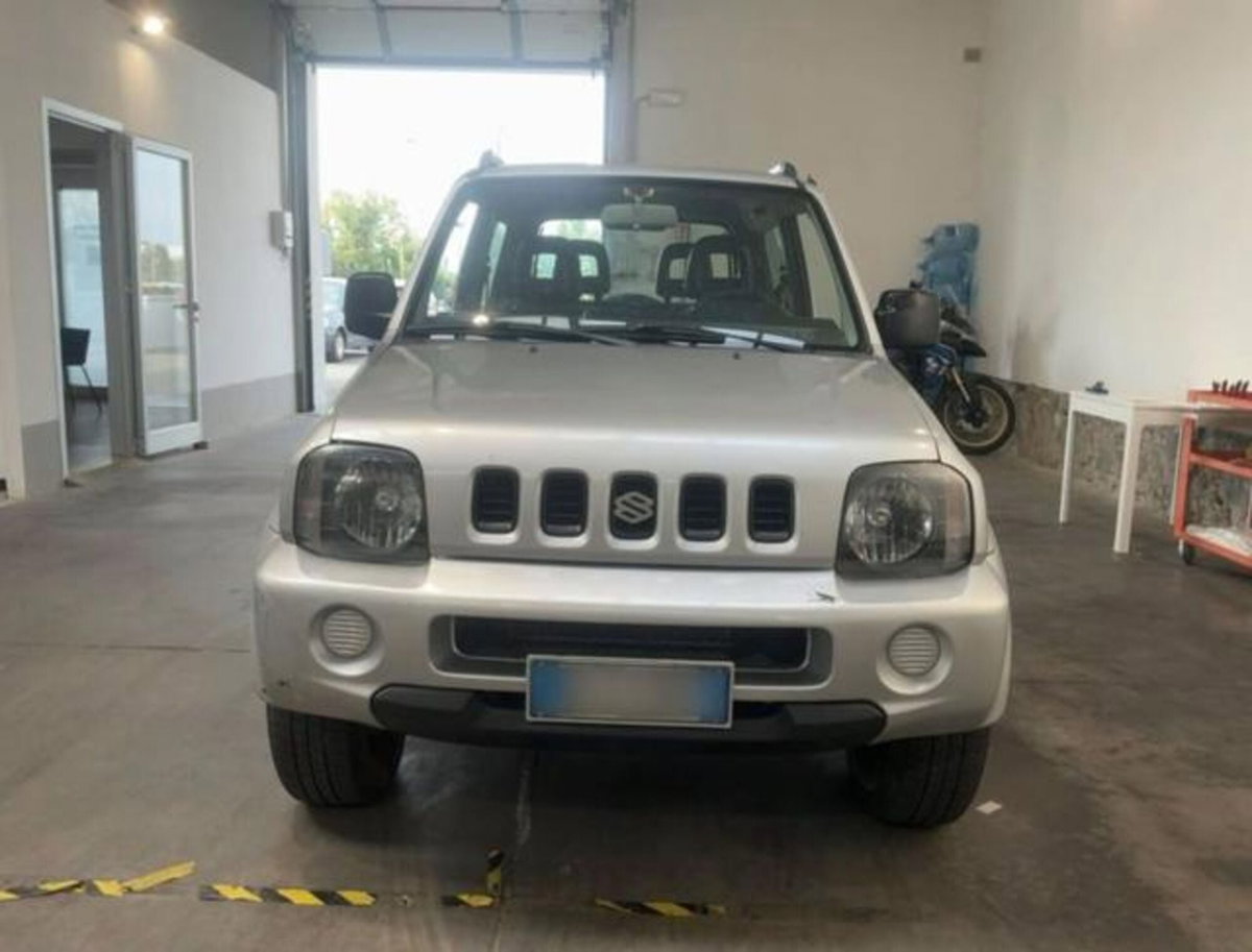 Suzuki Jimny 1.3i 16V cat 4WD JLX (4)