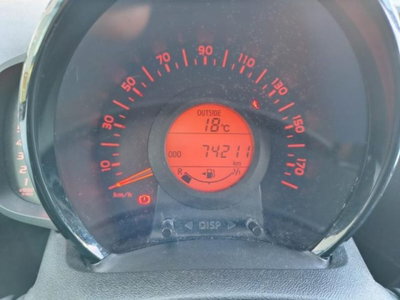 Toyota Aygo 1.0 VVT-i 69 CV 5 porte x-play TSS (13)