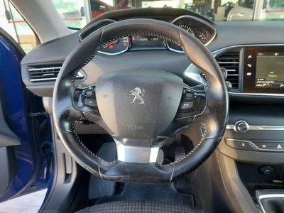 Peugeot 308 1.6 HDi 92 CV Business (10)