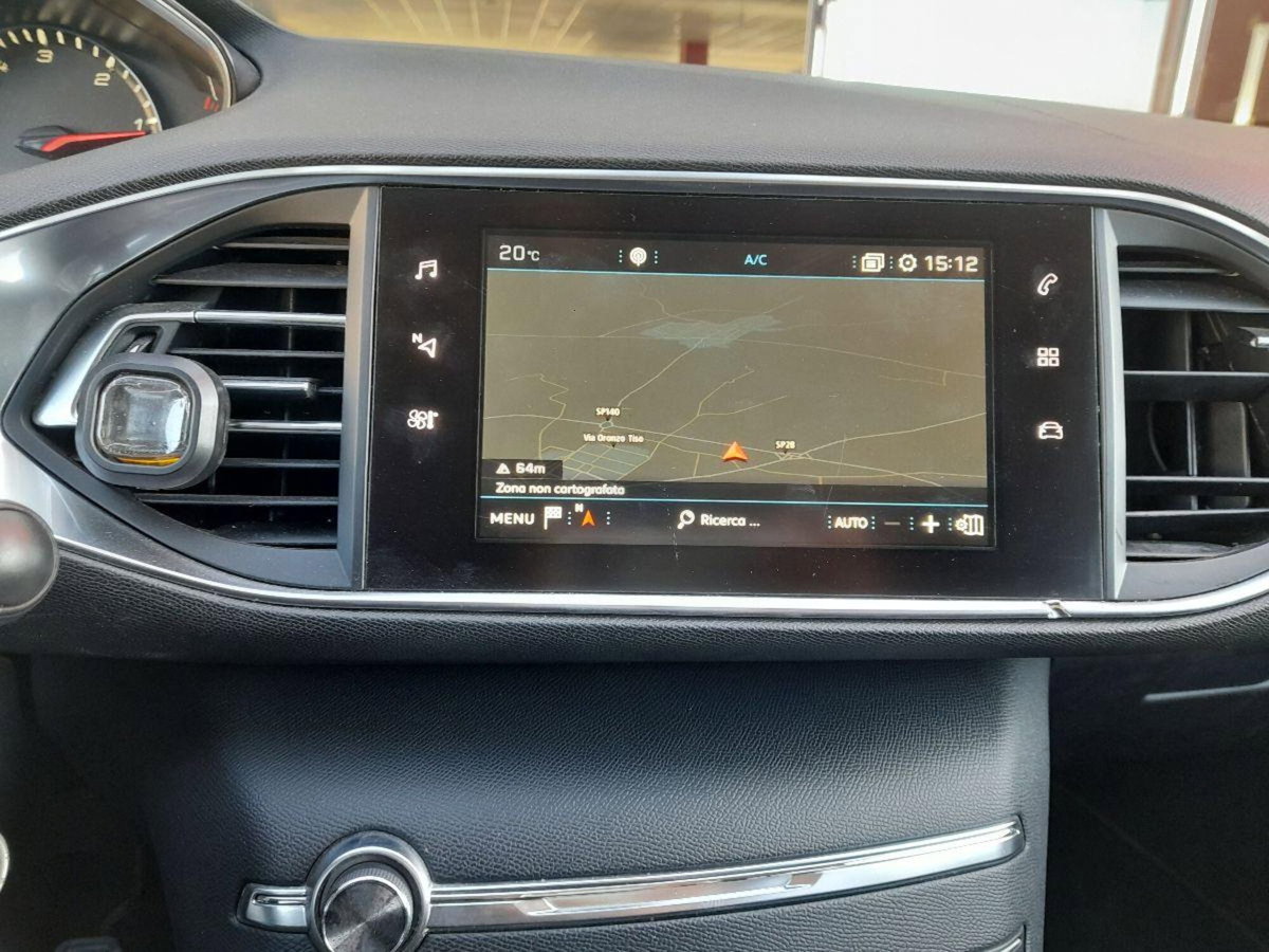 Peugeot 308 1.6 HDi 92 CV Business (12)