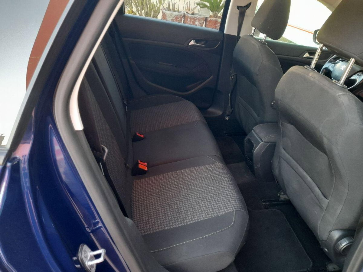 Peugeot 308 1.6 HDi 92 CV Business (13)
