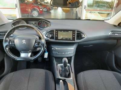 Peugeot 308 1.6 HDi 92 CV Business (9)