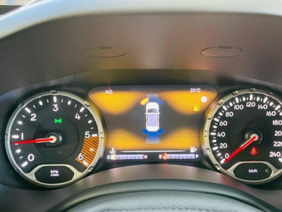 Jeep Renegade 1.6 Mjt 120 CV Limited (15)