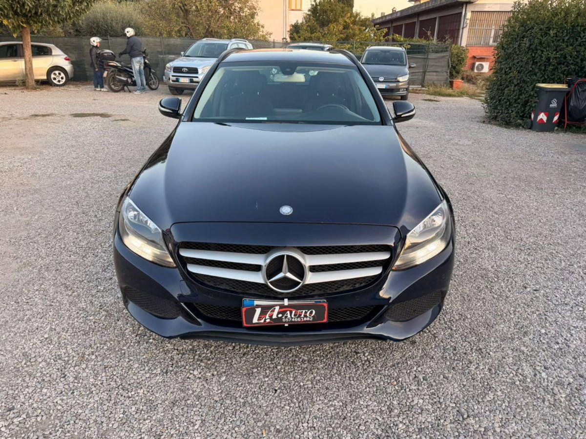 Mercedes-Benz Classe C Station Wagon 200 d Premium (5)
