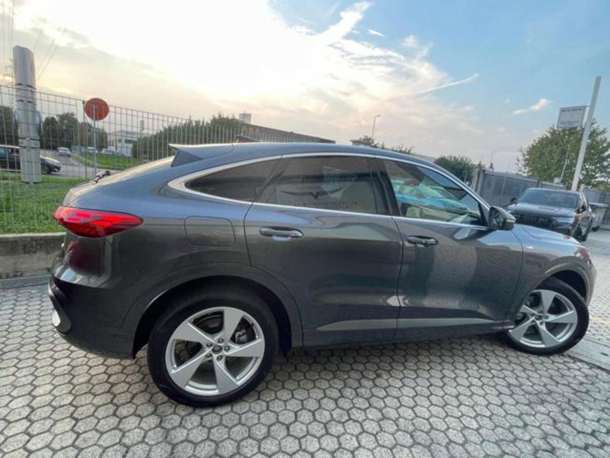 Audi Q5 Sportback 2.0 tdi mhev+ S line quattro 204cv s-tronic (6)