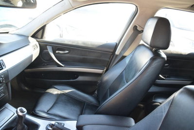 BMW Serie 3 Touring 330d cat  Futura (13)