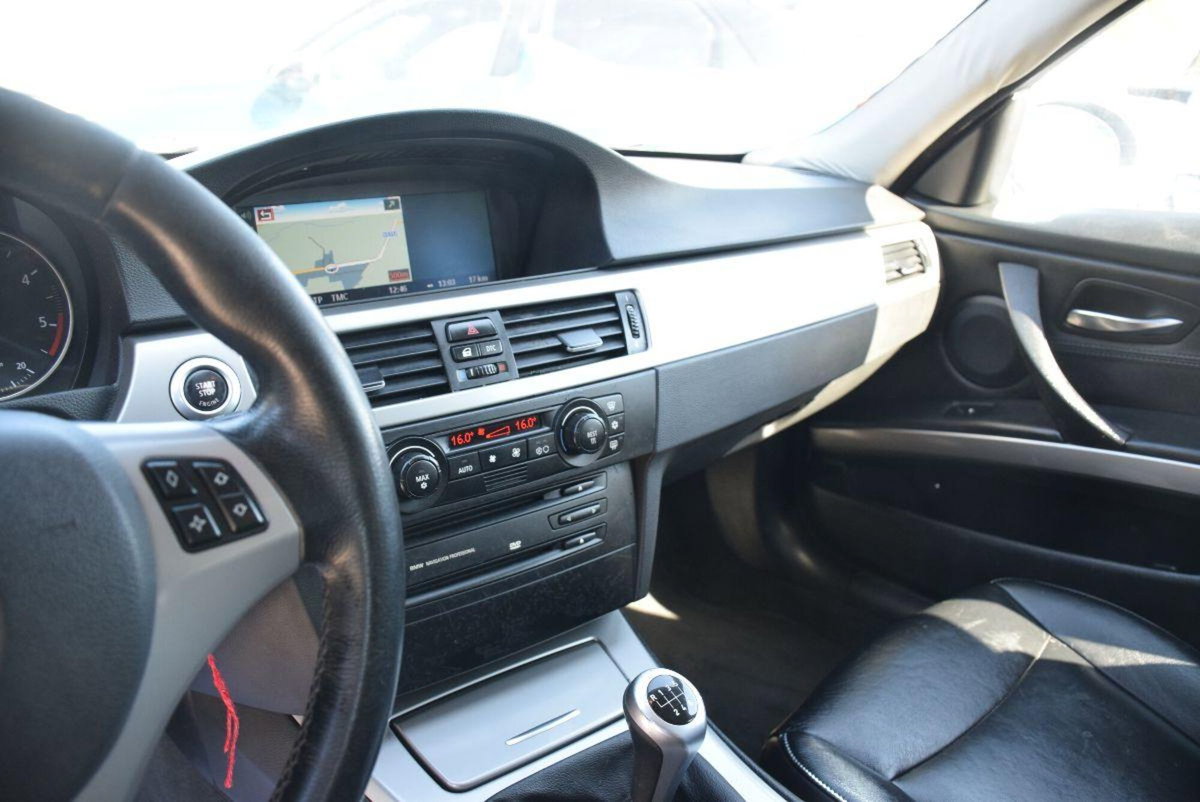 BMW Serie 3 Touring 330d cat  Futura (14)