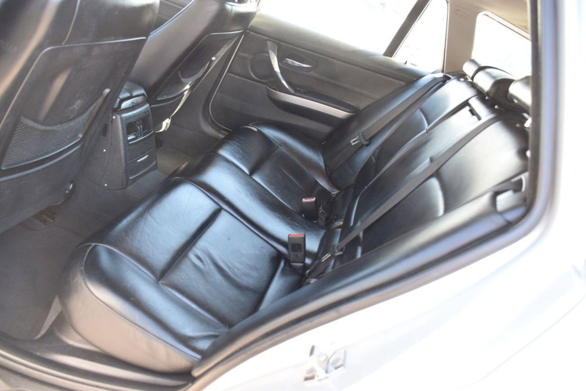 BMW Serie 3 Touring 330d cat  Futura (16)