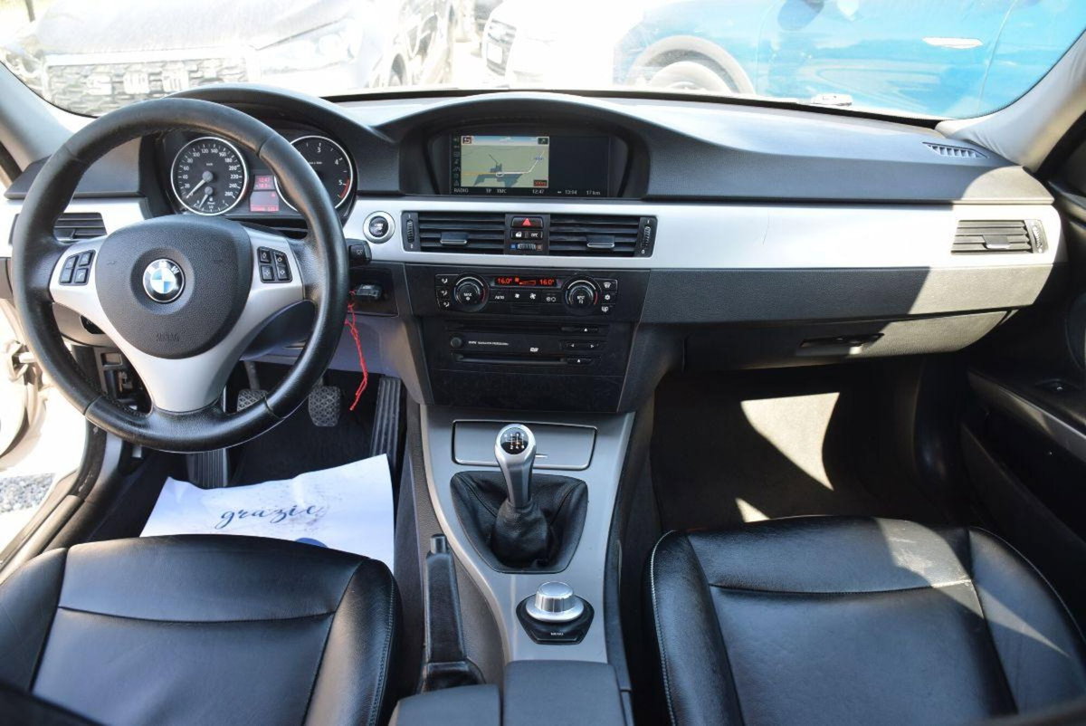 BMW Serie 3 Touring 330d cat  Futura (17)