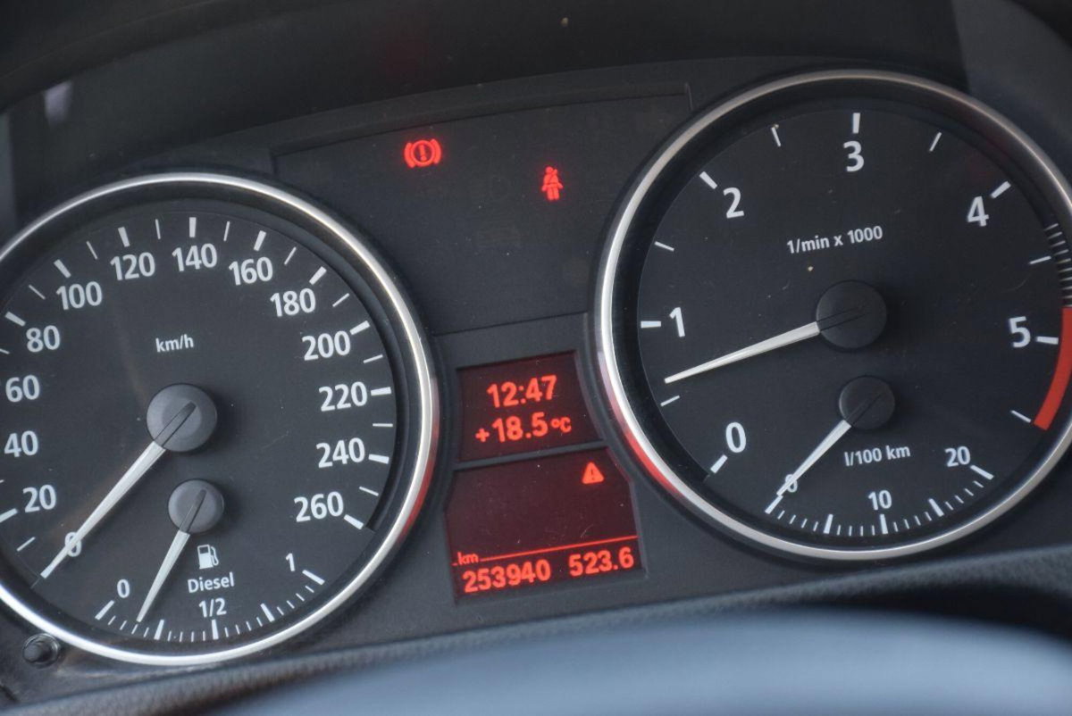 BMW Serie 3 Touring 330d cat  Futura (20)