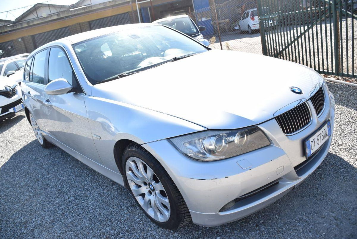 BMW Serie 3 Touring 330d cat  Futura (3)