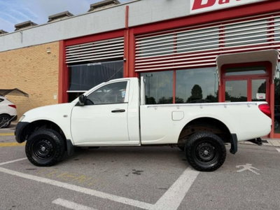 Mitsubishi L200 2.5 DI-D Club Cab Invite (4)