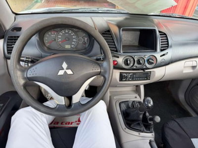 Mitsubishi L200 2.5 DI-D Club Cab Invite (5)