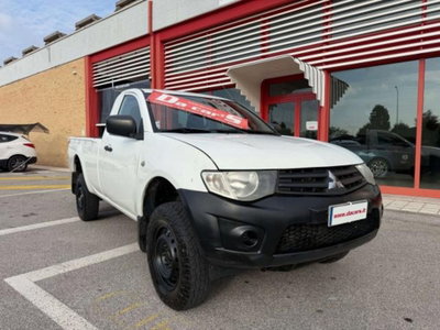 Mitsubishi L200 2.5 DI-D Club Cab Invite (8)