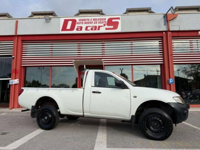 Mitsubishi L200 2.5 DI-D Club Cab Invite (10)