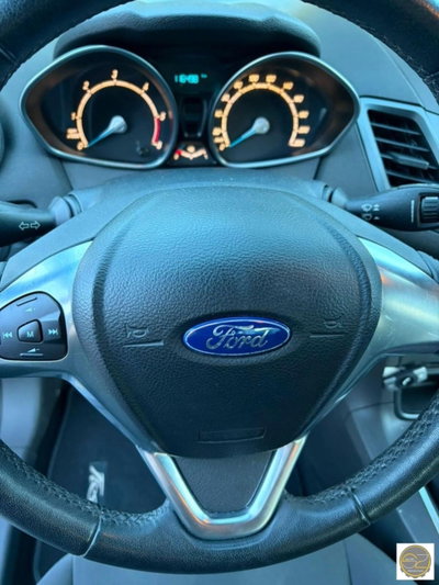 Ford Fiesta 1.5 TDCi 75CV 5 porte Titanium (6)