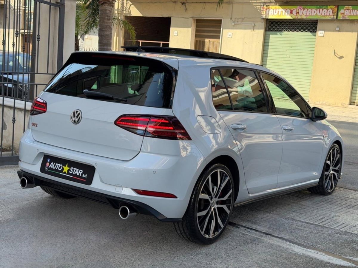 Volkswagen Golf 2.0 TSI GTI DSG (10)
