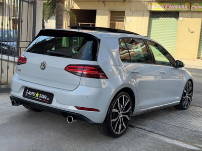 Volkswagen Golf 2.0 TSI GTI DSG (10)