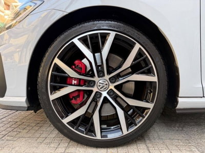 Volkswagen Golf 2.0 TSI GTI DSG (12)