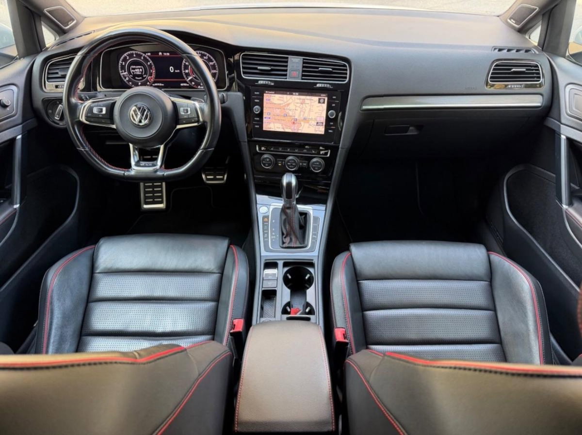Volkswagen Golf 2.0 TSI GTI DSG (15)