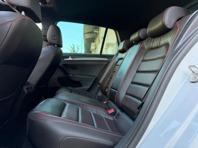 Volkswagen Golf 2.0 TSI GTI DSG (16)