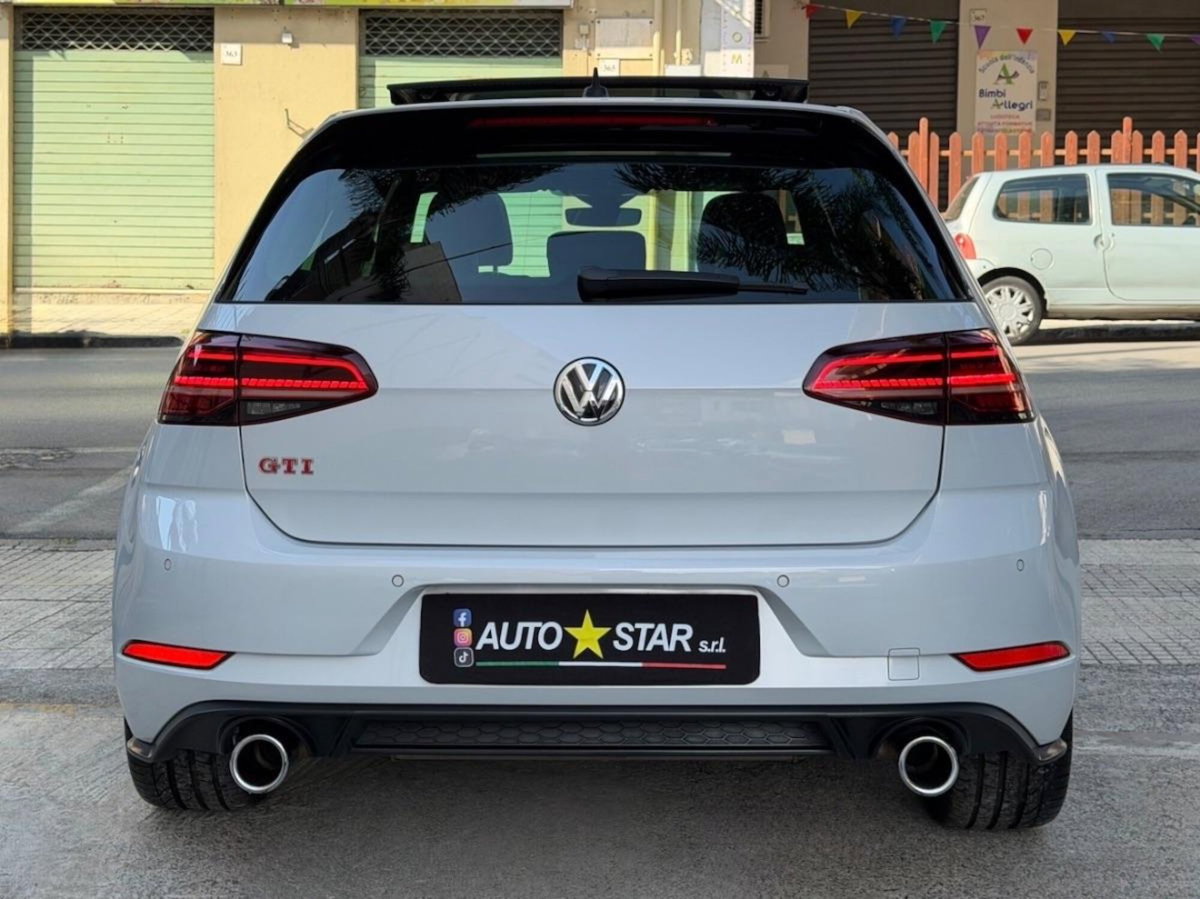 Volkswagen Golf 2.0 TSI GTI DSG (8)