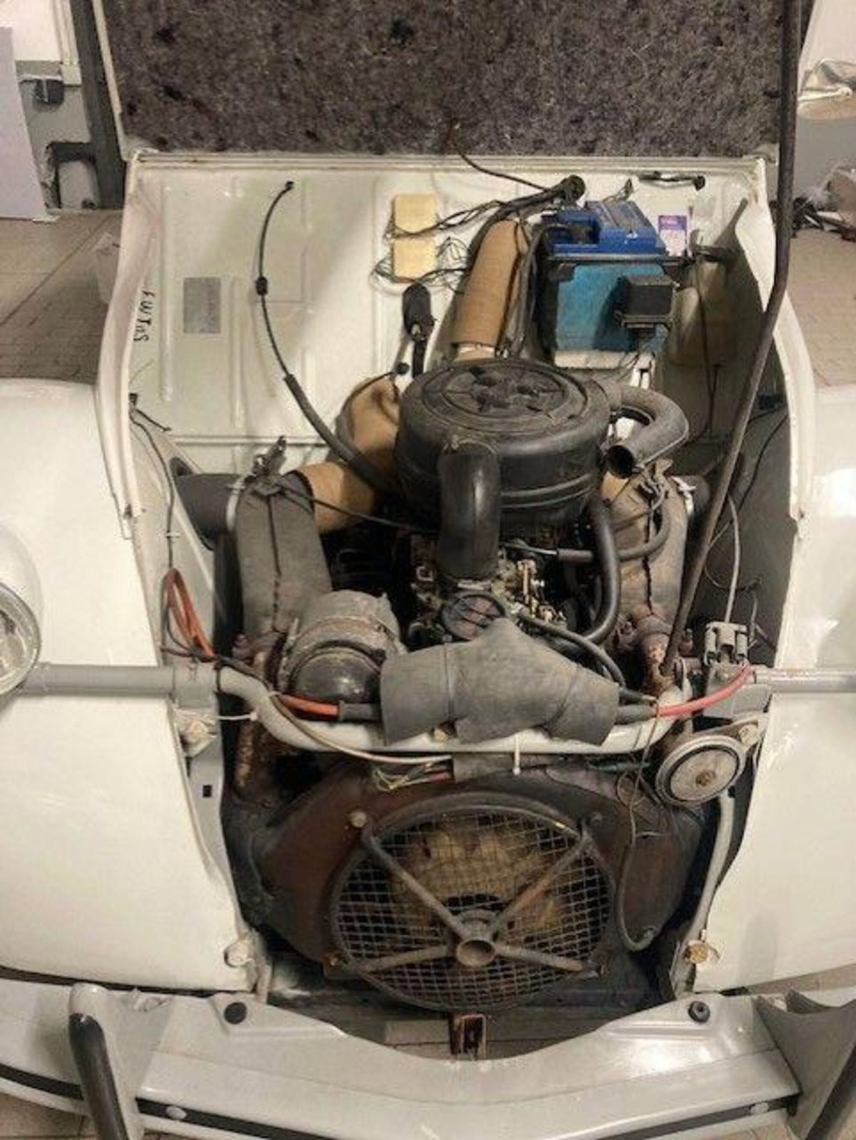 Citroen 2CV 6 Special (10)