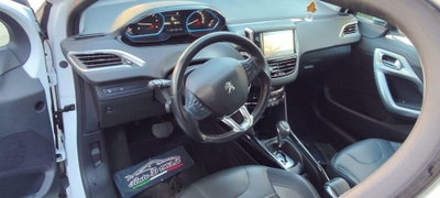 Peugeot 2008 120 EAT6 S&S Allure (4)