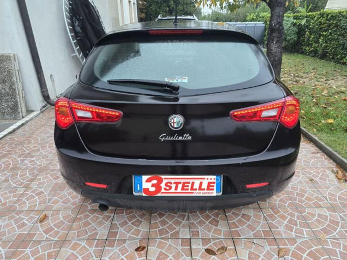 Alfa Romeo Giulietta 1.6 JTDm-2 Progression (2)