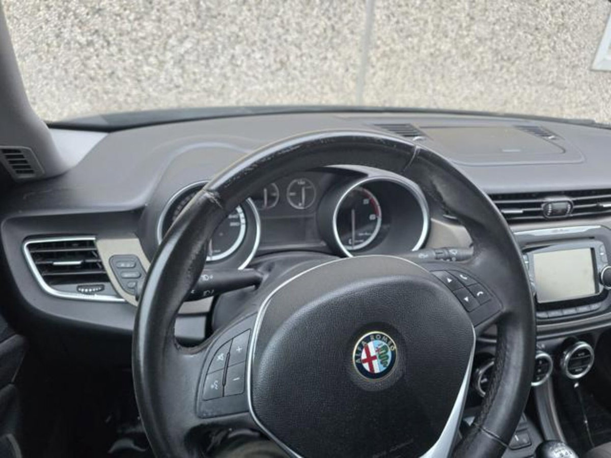 Alfa Romeo Giulietta 1.6 JTDm-2 Progression (8)