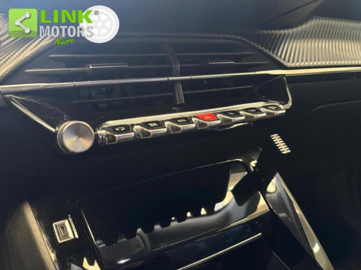 Peugeot 2008 1.2 puretech Allure s&s 130cv eat8 (16)