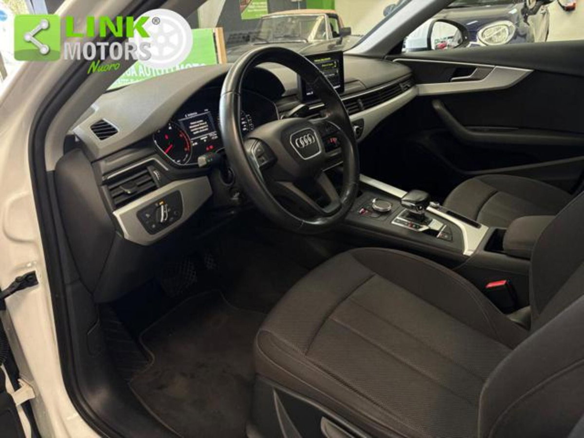 Audi A4 2.0 TDI 122 CV (11)